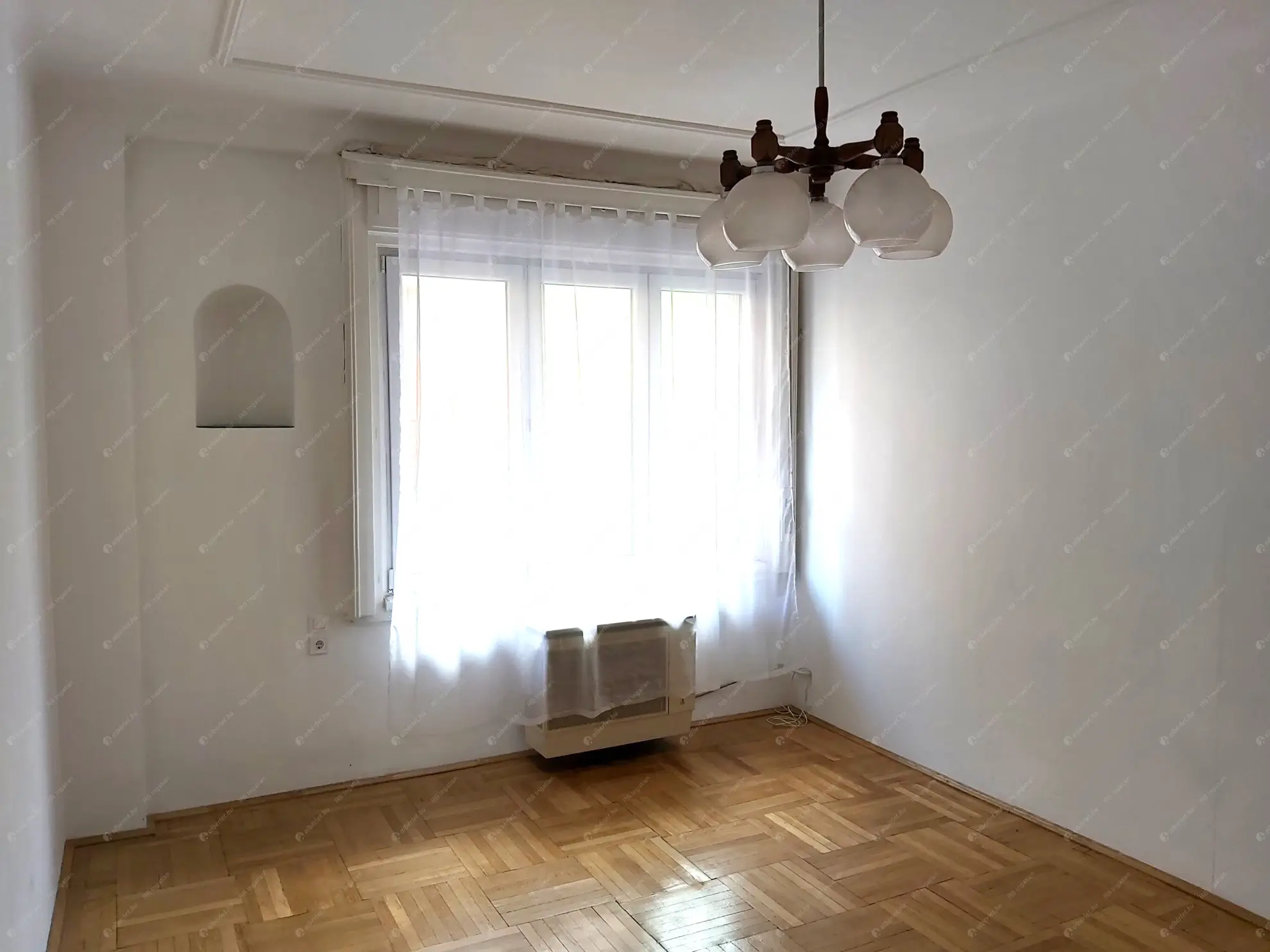 Kiadó albérlet 220000 Ft/hó áron: Budapest, XIII. kerület  Kresz Géza utca. Mérete: 37 nm, 1 szobás | Alberlet.hu - 6602153