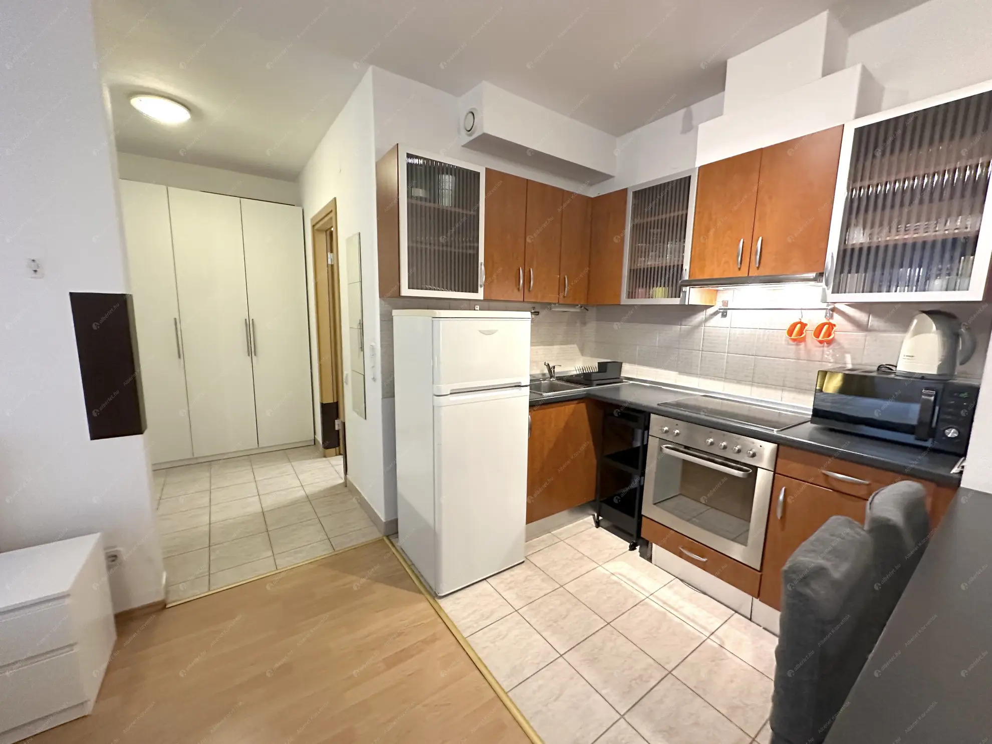 Kiadó albérlet 200000 Ft/hó áron: Budapest, XIII. kerület  Lehel utca. Mérete: 32 nm, 1 szobás | Alberlet.hu - 6588098