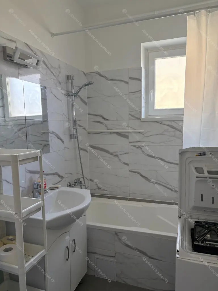 Kiadó albérlet 225000 Ft/hó áron: Budapest, XIII. kerület  Lehel utca. Mérete: 44 nm, 1 szobás | Alberlet.hu - 6709735