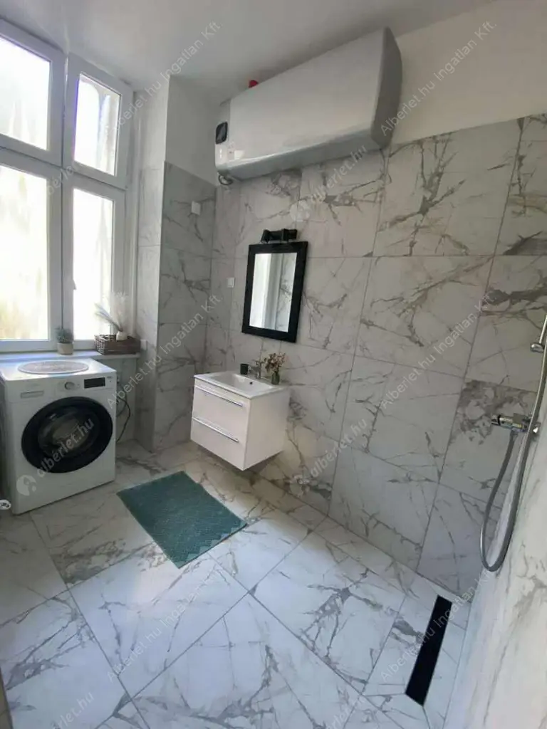 Kiadó albérlet 250000 Ft/hó áron: Budapest, XIII. kerület  Lehel utca. Mérete: 45 nm, 1 szobás | Alberlet.hu - 6565967