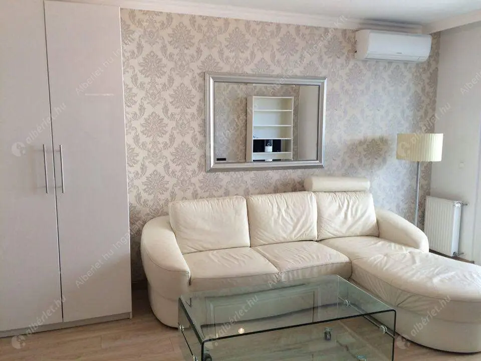 Kiadó albérlet 360000 Ft/hó áron: Budapest, XIII. kerület  Lehel utca. Mérete: 50 nm, 2 szobás | Alberlet.hu - 6516650