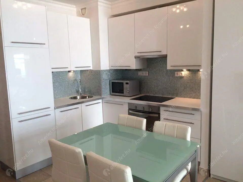 Kiadó albérlet 360000 Ft/hó áron: Budapest, XIII. kerület  Lehel utca. Mérete: 50 nm, 2 szobás | Alberlet.hu - 6516654