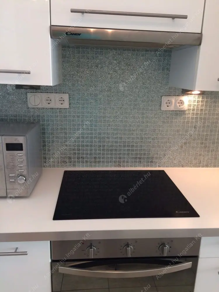 Kiadó albérlet 360000 Ft/hó áron: Budapest, XIII. kerület  Lehel utca. Mérete: 50 nm, 2 szobás | Alberlet.hu - 6516655