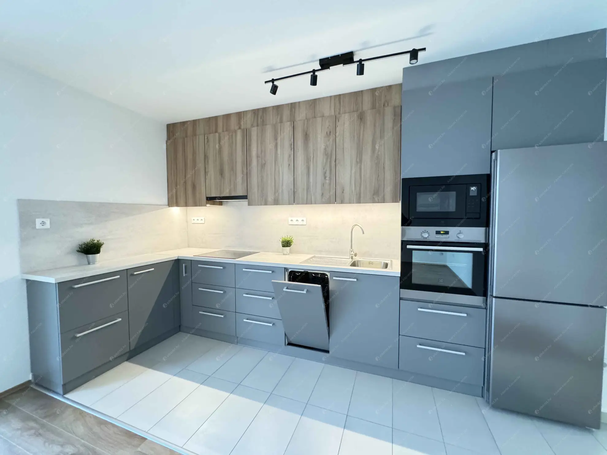 Kiadó albérlet 270000 Ft/hó áron: Budapest, XIII. kerület  Lehel utca. Mérete: 52 nm, 1 szobás | Alberlet.hu - 6624993