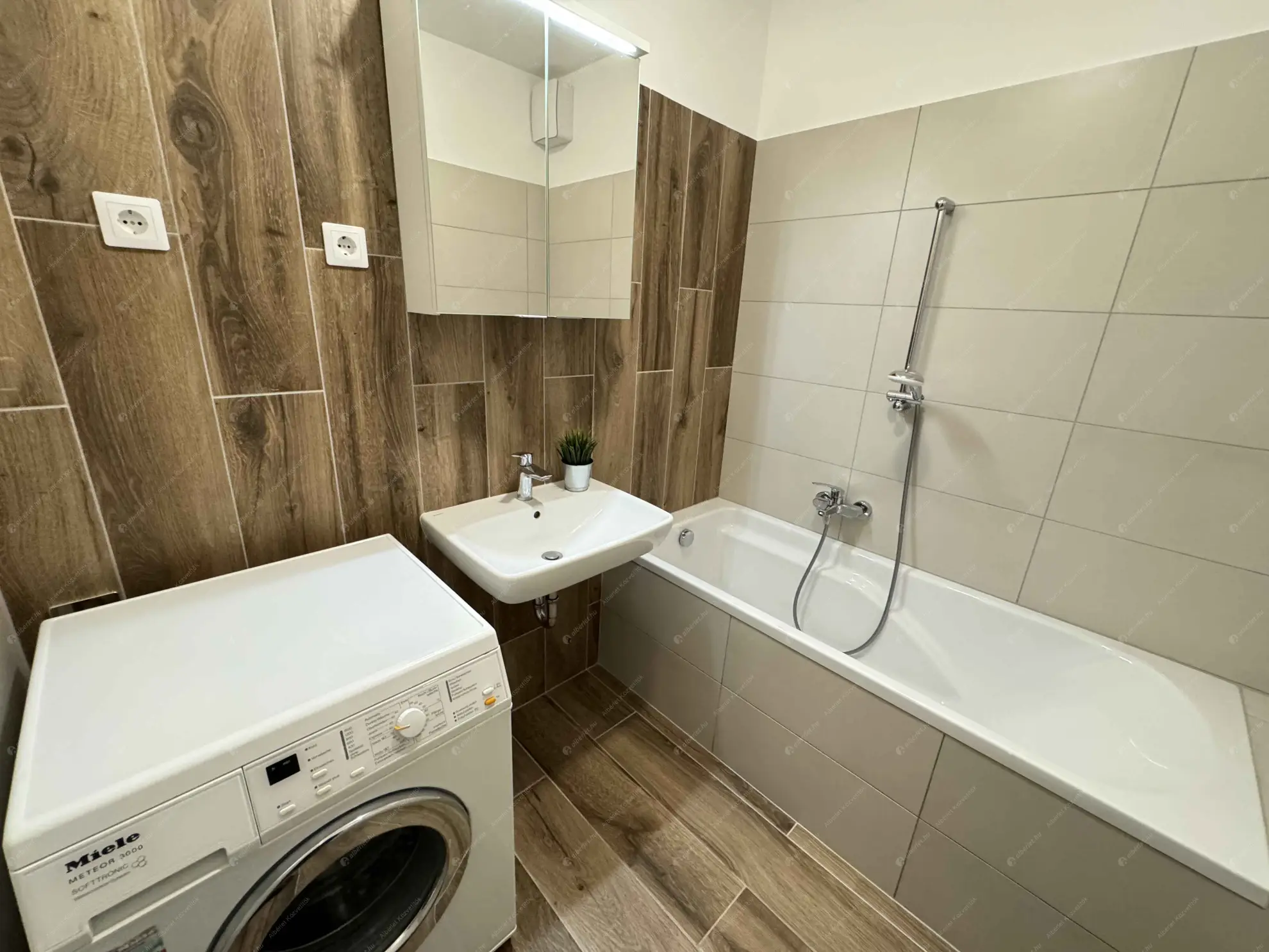 Kiadó albérlet 270000 Ft/hó áron: Budapest, XIII. kerület  Lehel utca. Mérete: 52 nm, 1 szobás | Alberlet.hu - 6625000