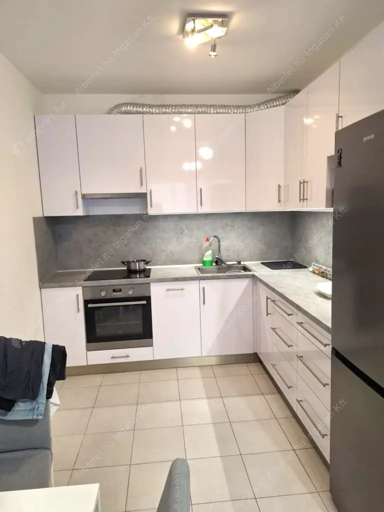 Kiadó albérlet 310000 Ft/hó áron: Budapest, XIII. kerület  Lehel utca. Mérete: 54 nm, 2 szobás | Alberlet.hu - 6629692