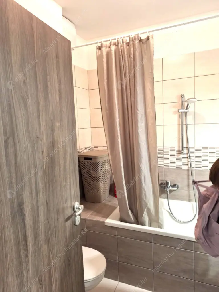 Kiadó albérlet 310000 Ft/hó áron: Budapest, XIII. kerület  Lehel utca. Mérete: 54 nm, 2 szobás | Alberlet.hu - 6633976