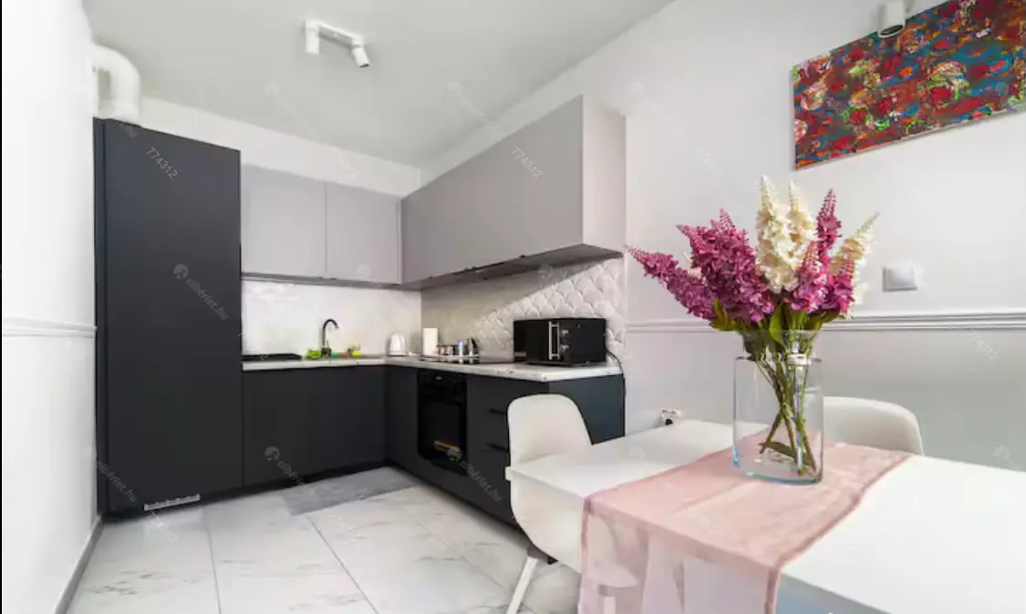 Kiadó albérlet 360000 Ft/hó áron: Budapest, XIII. kerület  Lehel utca. Mérete: 59 nm, 2 szobás | Alberlet.hu - 6676562