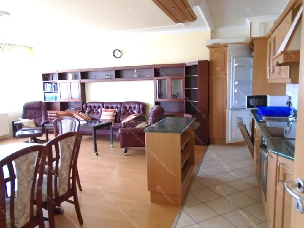 Kiadó albérlet 330000 Ft/hó áron: Budapest, XIII. kerület  Lehel utca. Mérete: 83 nm, 3 szobás | Alberlet.hu - 6702362