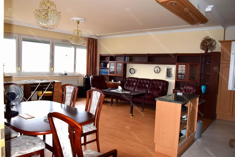 Kiadó albérlet 330000 Ft/hó áron: Budapest, XIII. kerület  Lehel utca. Mérete: 83 nm, 3 szobás | Alberlet.hu - 6702366