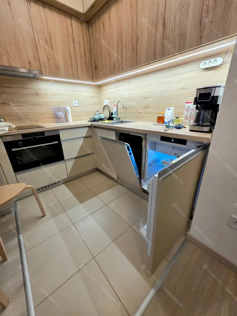 Kiadó albérlet 250000 Ft/hó áron: Budapest, XIII. kerület  Lőportár köz. Mérete: 32 nm, 1 szobás | Alberlet.hu - 6687566