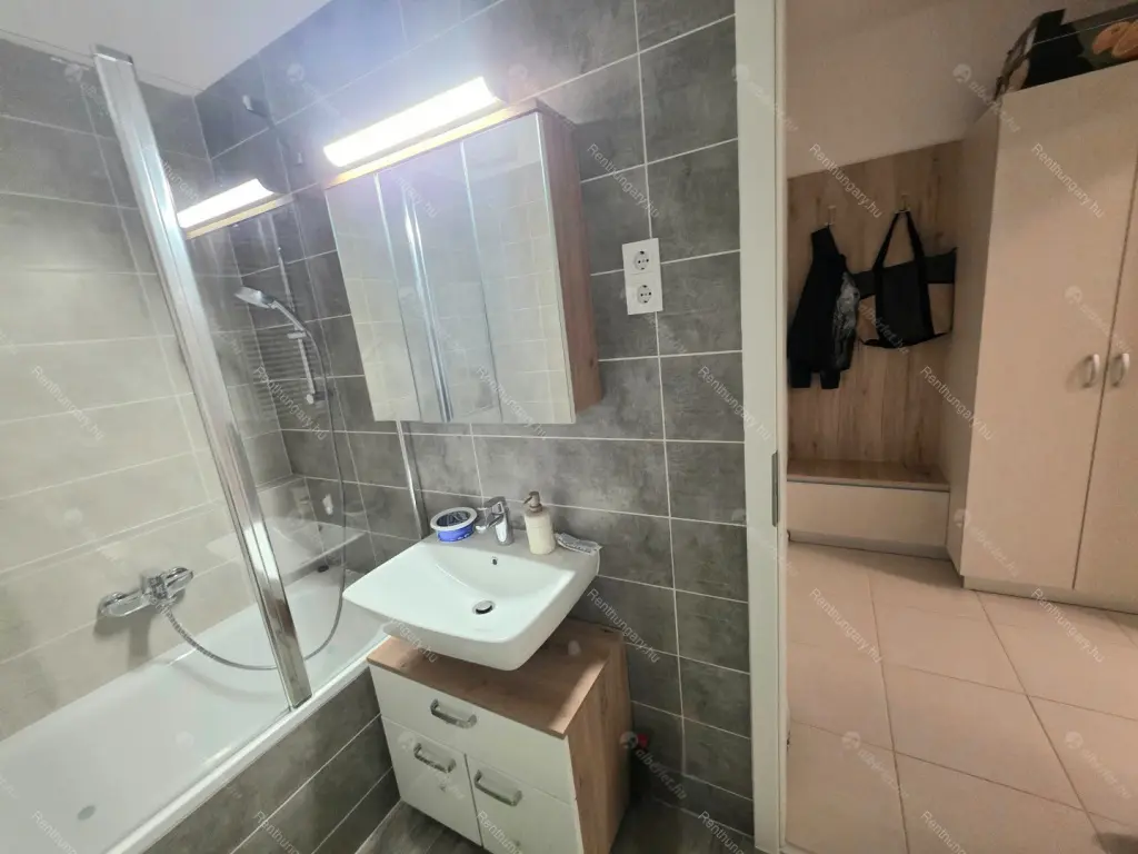 Kiadó albérlet 250000 Ft/hó áron: Budapest, XIII. kerület  Lőportár köz. Mérete: 32 nm, 1 szobás | Alberlet.hu - 6687571