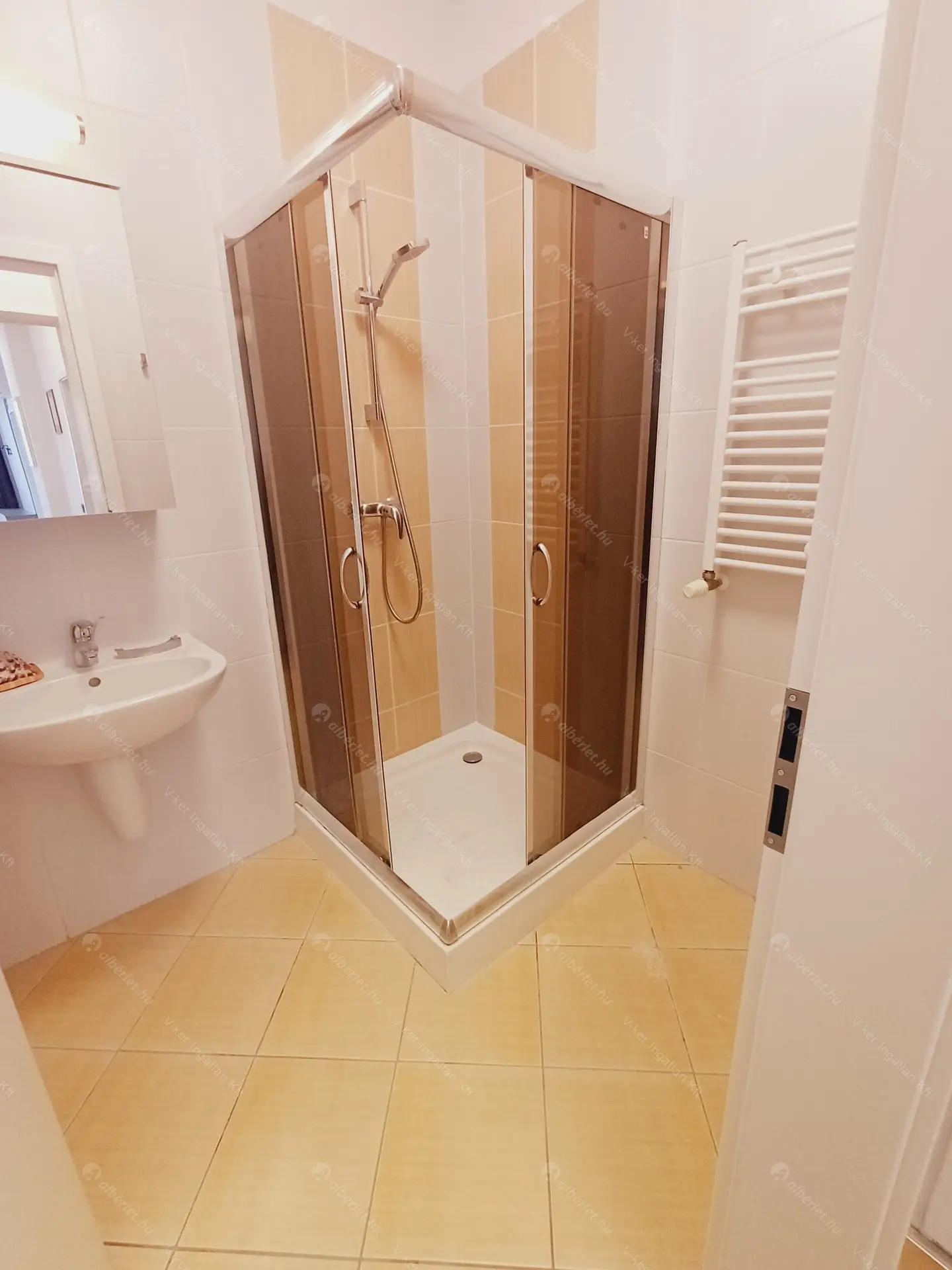 Kiadó albérlet 1165000 Ft/hó áron: Budapest, XIII. kerület  Marina sétány. Mérete: 105 nm, 4 szobás | Alberlet.hu - 6204641