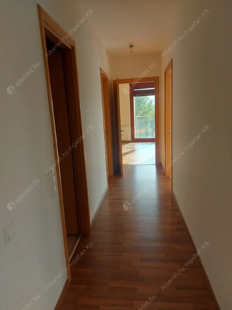 Kiadó albérlet 900000 Ft/hó áron: Budapest, XIII. kerület  Marina sétány. Mérete: 75 nm, 3 szobás | Alberlet.hu - 6584754