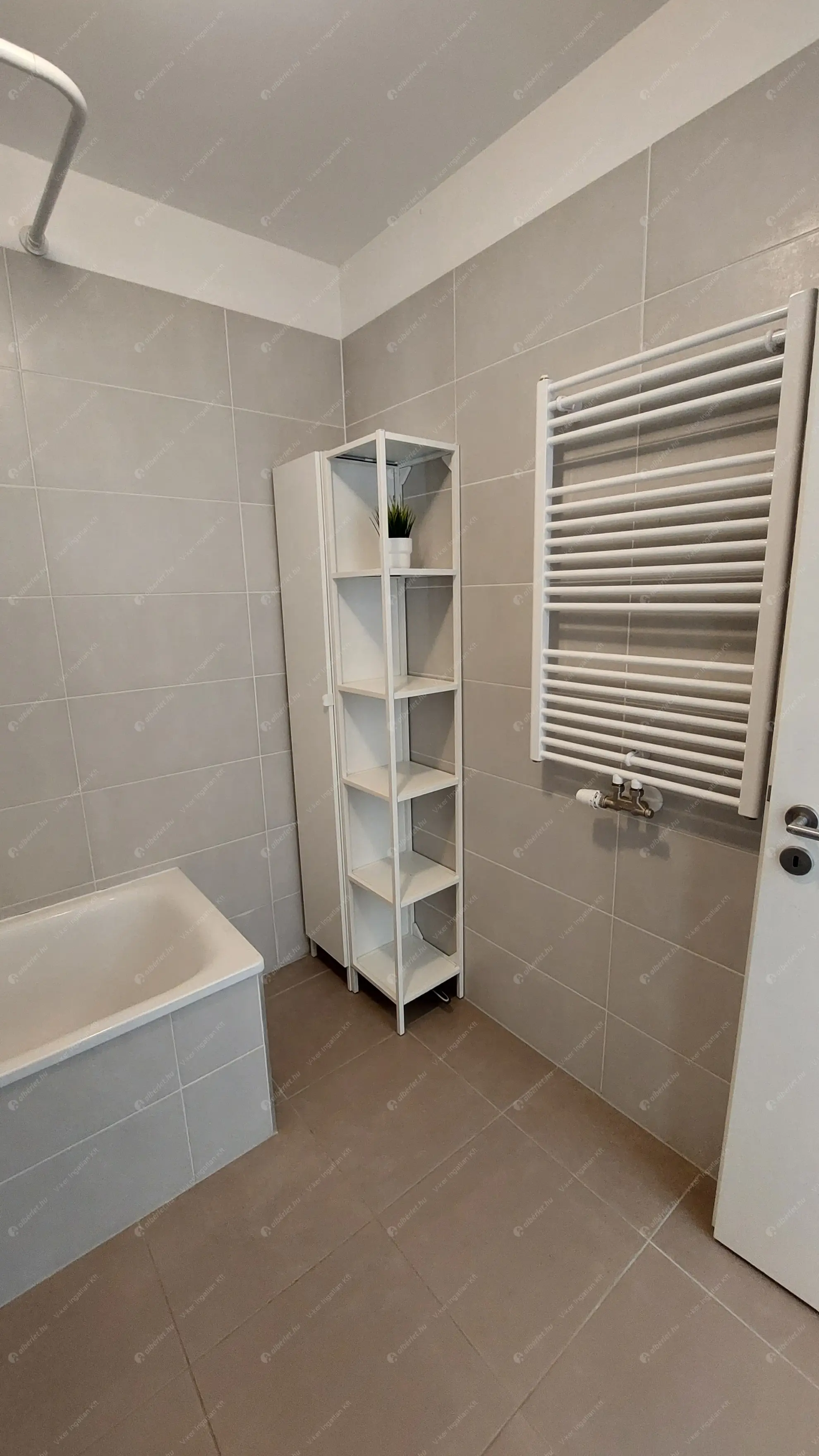 Kiadó albérlet 285000 Ft/hó áron: Budapest, XIII. kerület  Meder utca. Mérete: 40 nm, 1 szobás | Alberlet.hu - 6622216