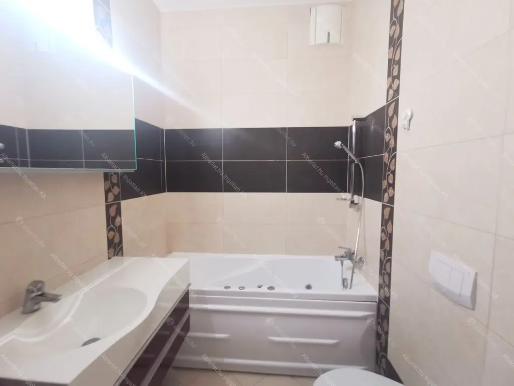 Kiadó albérlet 415000 Ft/hó áron: Budapest, XIII. kerület  Meder utca. Mérete: 84 nm, 3 szobás | Alberlet.hu - 6648627