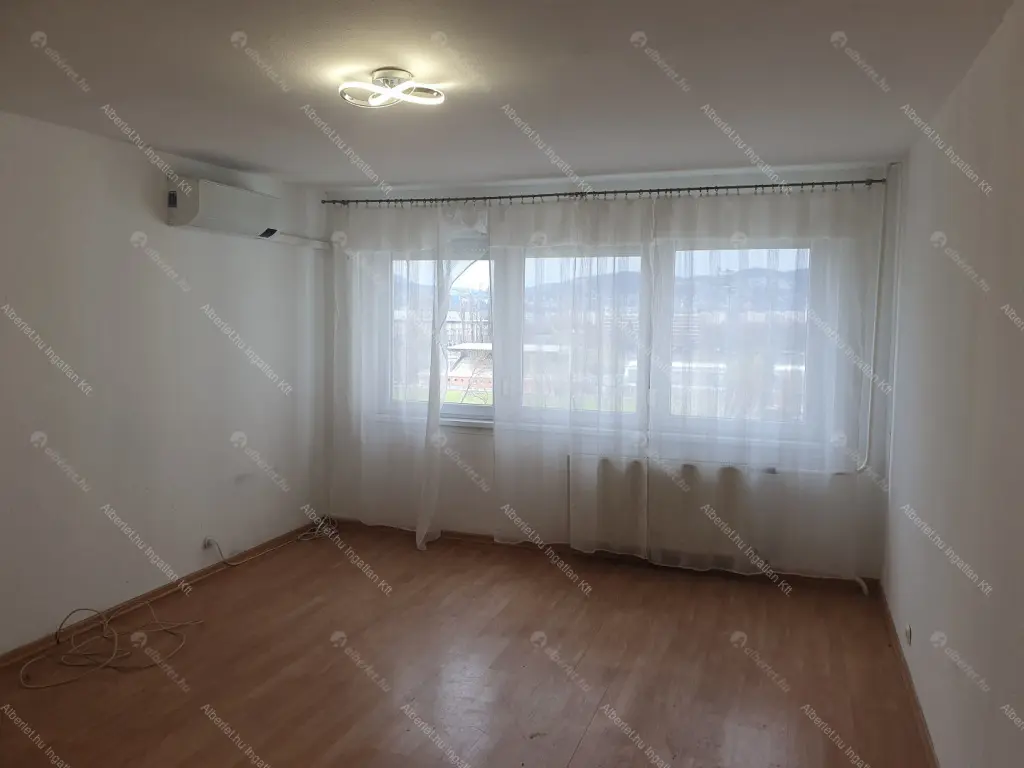 Kiadó albérlet 220000 Ft/hó áron: Budapest, XIII. kerület  Népfürdő utca. Mérete: 36 nm, 1 szobás | Alberlet.hu - 6684495