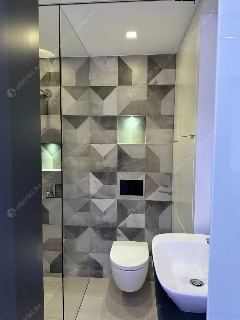 Kiadó albérlet 290000 Ft/hó áron: Budapest, XIII. kerület  Népfürdő utca. Mérete: 41 nm, 2 szobás | Alberlet.hu - 6603374