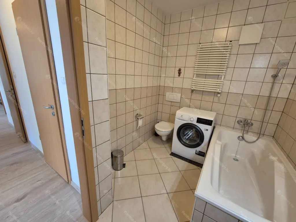 Kiadó albérlet 460000 Ft/hó áron: Budapest, XIII. kerület  Népfürdő utca. Mérete: 81 nm, 3 szobás | Alberlet.hu - 6691987