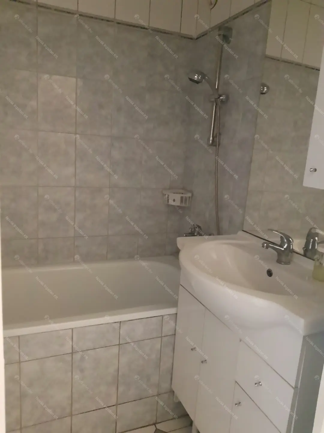 Kiadó albérlet 380000 Ft/hó áron: Budapest, XIII. kerület  Népfürdő utca. Mérete: 81 nm, 3 szobás | Alberlet.hu - 6650337