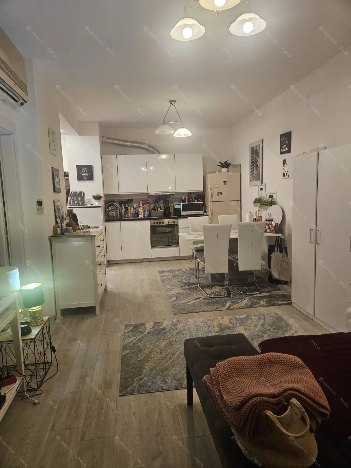 Kiadó albérlet 250000 Ft/hó áron: Budapest, XIII. kerület  Országbíró utca. Mérete: 45 nm, 1 szobás | Alberlet.hu - 6650535