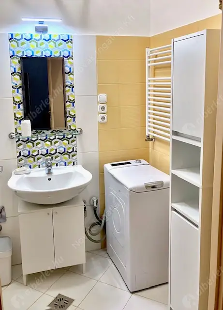 Kiadó albérlet 270000 Ft/hó áron: Budapest, XIII. kerület  Pannónia utca. Mérete: 270 nm, 1 szobás | Alberlet.hu - 6589823