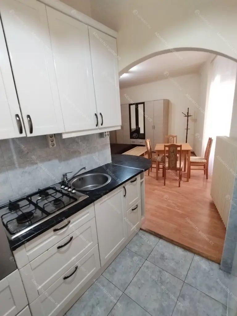 Kiadó albérlet 180000 Ft/hó áron: Budapest, XIII. kerület  Pannónia utca. Mérete: 36 nm, 1 szobás | Alberlet.hu - 6675108