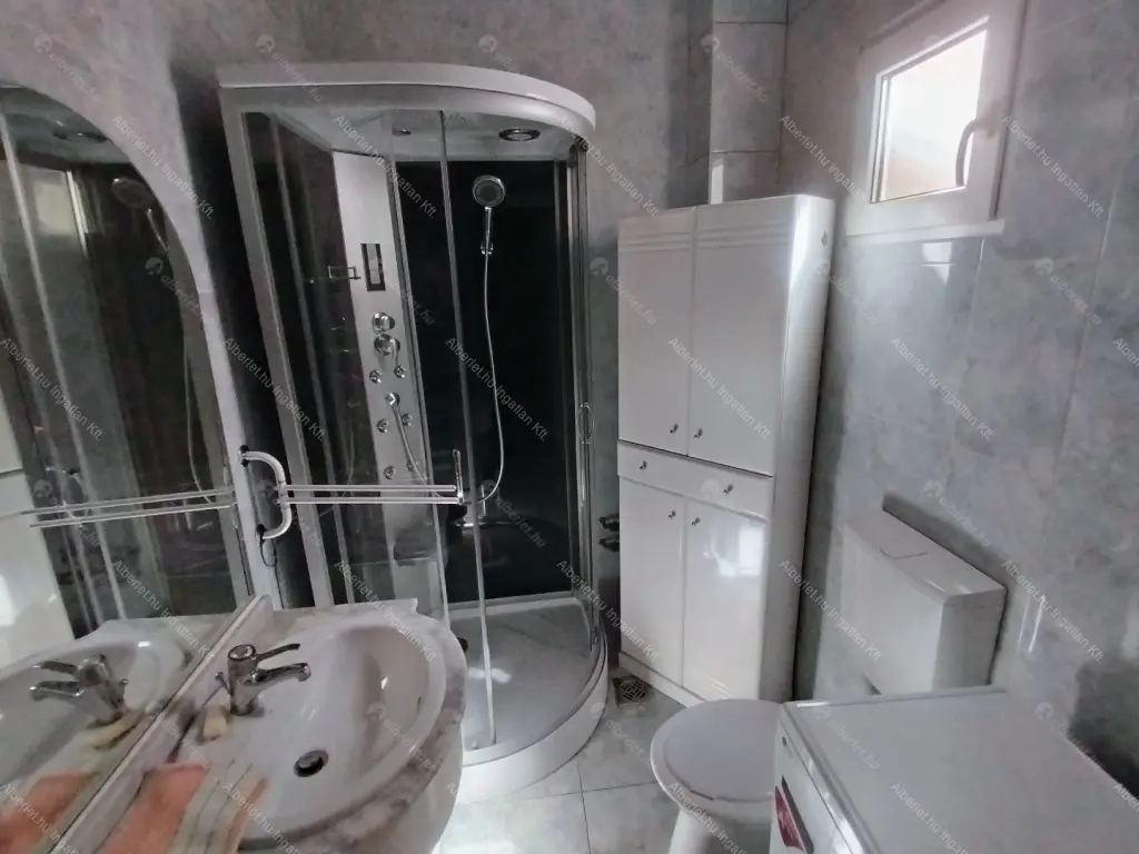 Kiadó albérlet 180000 Ft/hó áron: Budapest, XIII. kerület  Pannónia utca. Mérete: 36 nm, 1 szobás | Alberlet.hu - 6706717