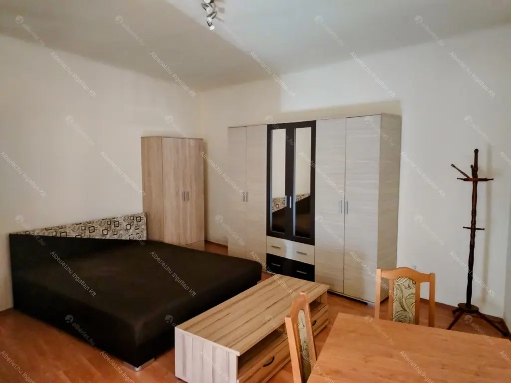 Kiadó albérlet 180000 Ft/hó áron: Budapest, XIII. kerület  Pannónia utca. Mérete: 36 nm, 1 szobás | Alberlet.hu - 6706719