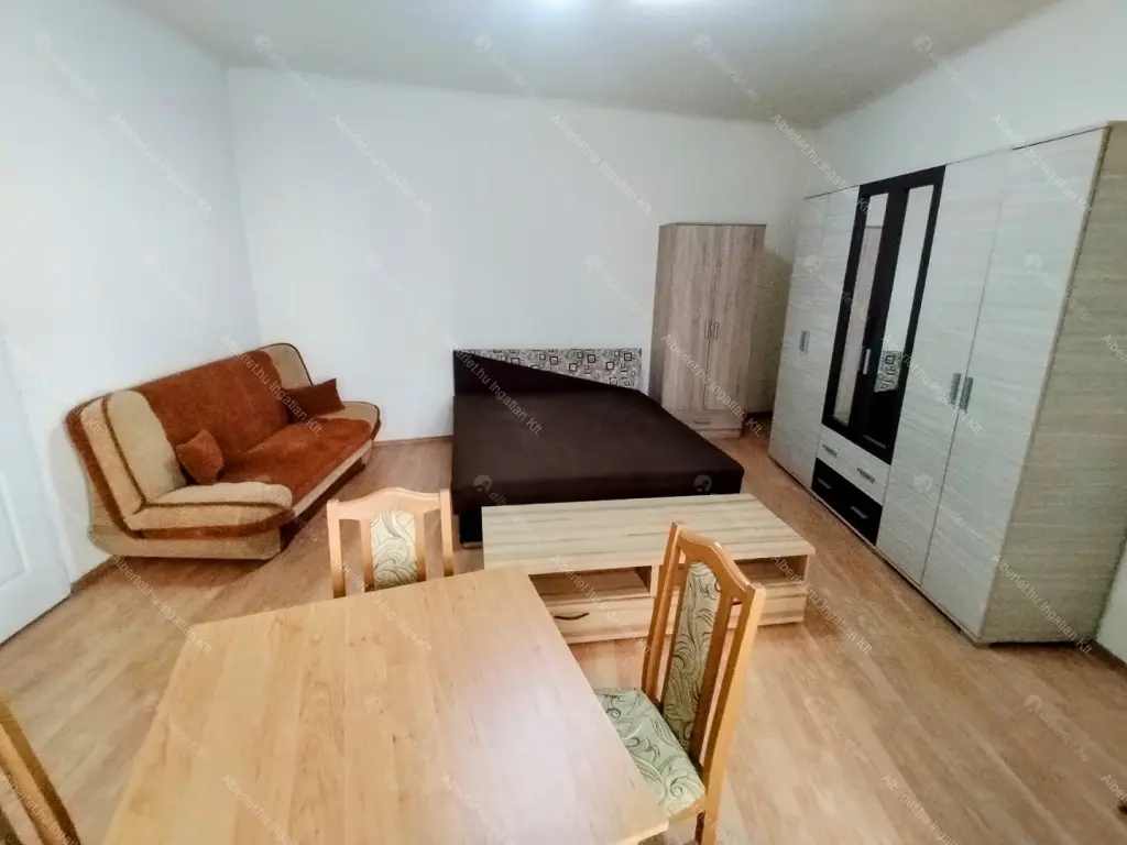 Kiadó albérlet 180000 Ft/hó áron: Budapest, XIII. kerület  Pannónia utca. Mérete: 36 nm, 1 szobás | Alberlet.hu - 6706735