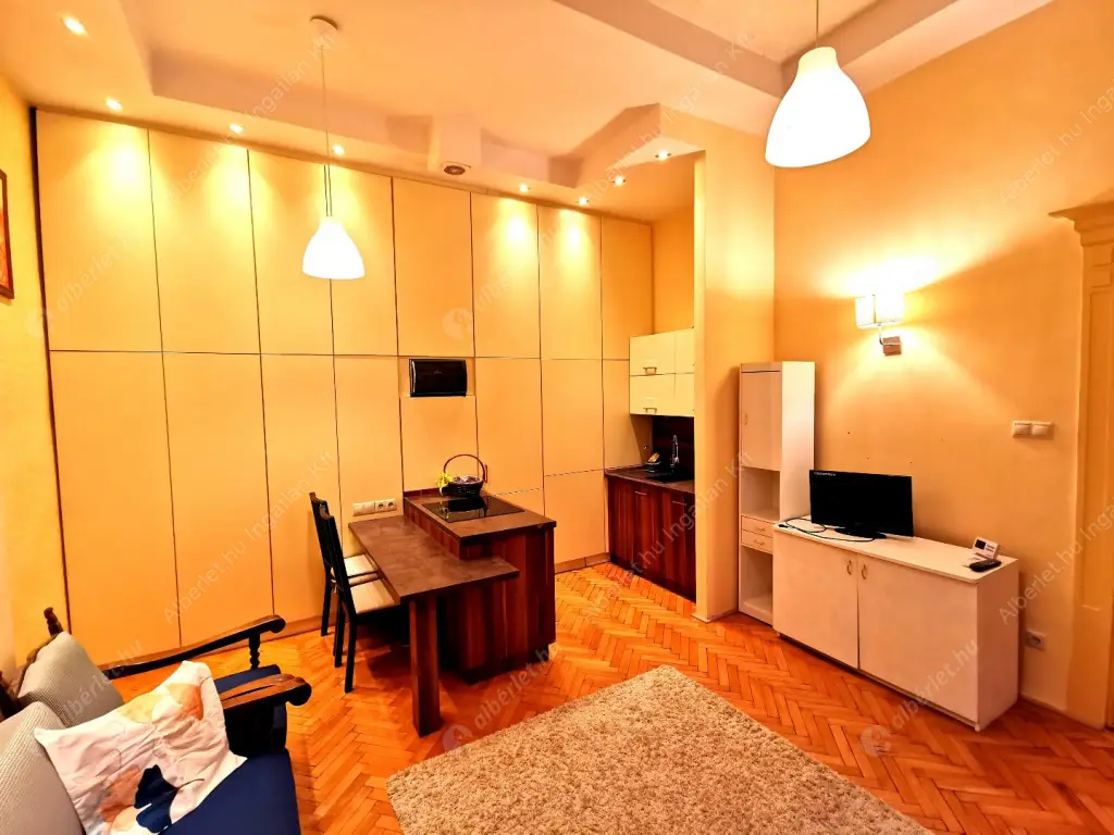 Kiadó albérlet 240000 Ft/hó áron: Budapest, XIII. kerület  Pannónia utca. Mérete: 38 nm, 1 szobás | Alberlet.hu - 6624049