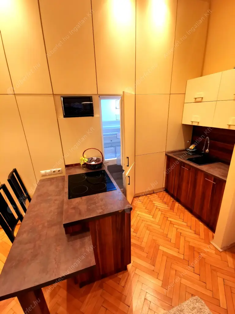 Kiadó albérlet 240000 Ft/hó áron: Budapest, XIII. kerület  Pannónia utca. Mérete: 38 nm, 1 szobás | Alberlet.hu - 6624050