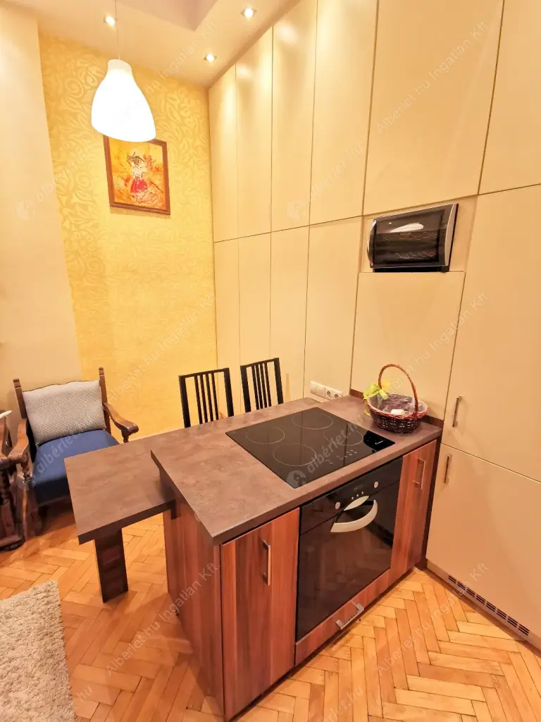 Kiadó albérlet 240000 Ft/hó áron: Budapest, XIII. kerület  Pannónia utca. Mérete: 38 nm, 1 szobás | Alberlet.hu - 6628167