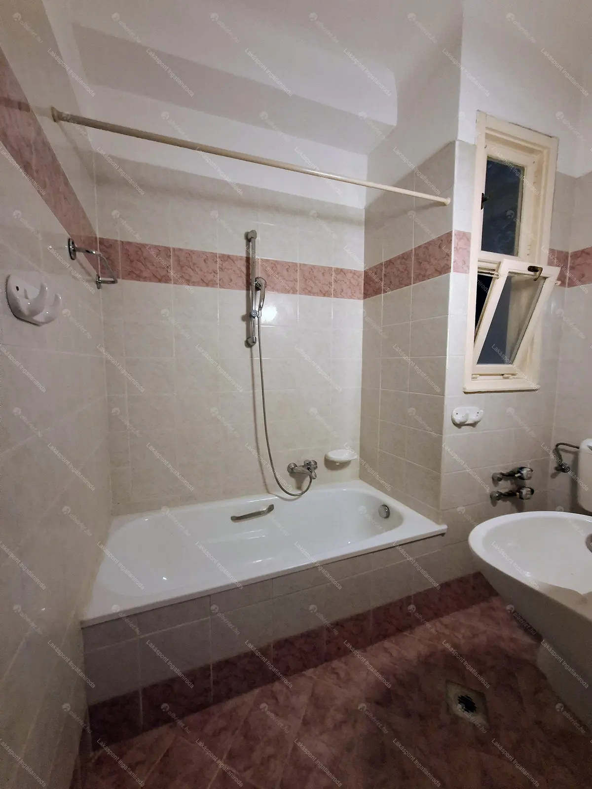 Kiadó albérlet 195000 Ft/hó áron: Budapest, XIII. kerület  Pannónia utca. Mérete: 40 nm, 1 szobás | Alberlet.hu - 6680694