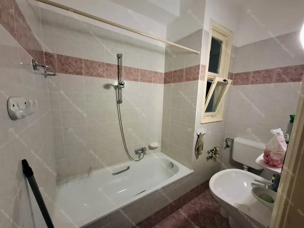 Kiadó albérlet 195000 Ft/hó áron: Budapest, XIII. kerület  Pannónia utca. Mérete: 40 nm, 1 szobás | Alberlet.hu - 6678864