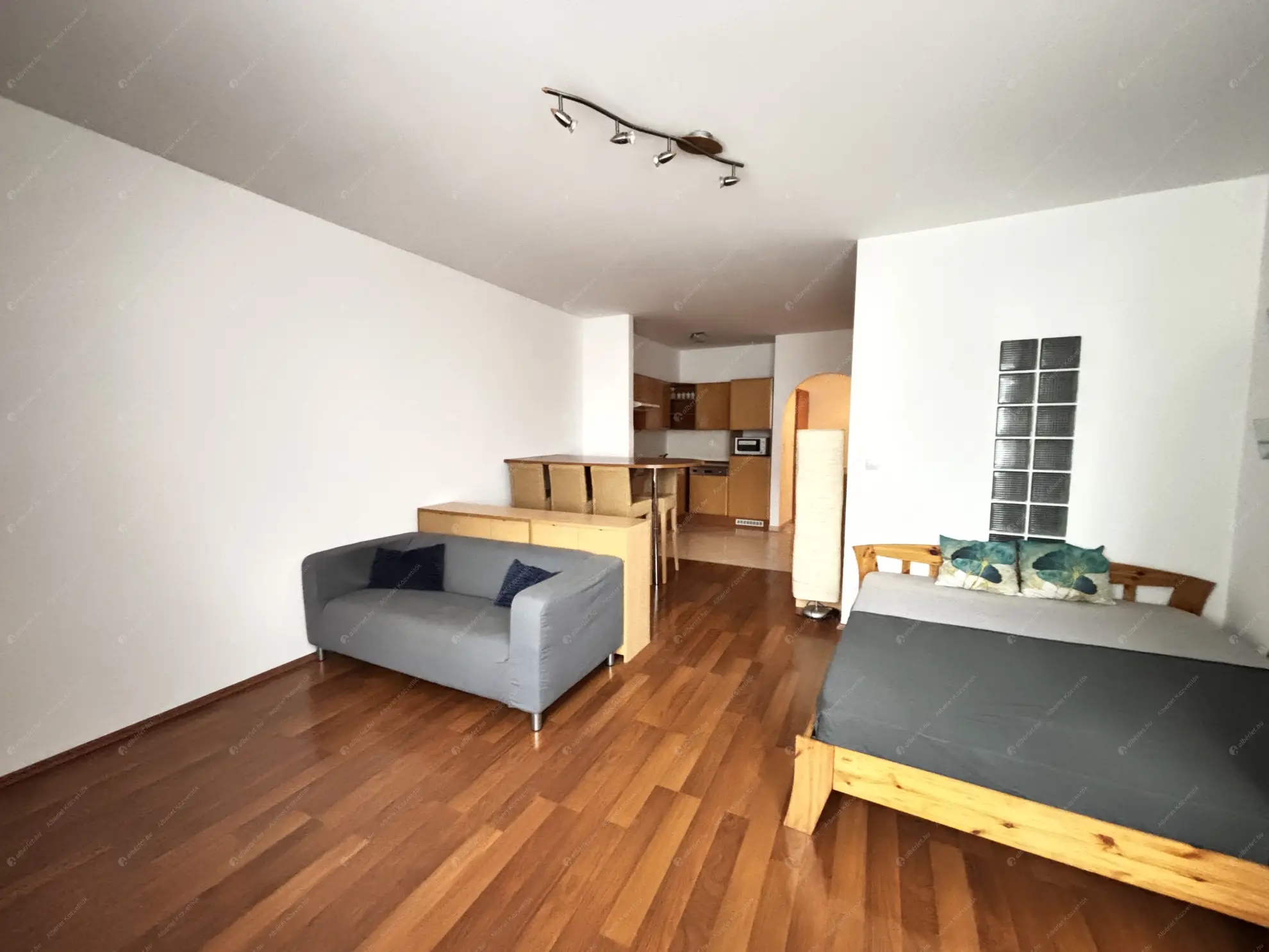 Kiadó albérlet 200000 Ft/hó áron: Budapest, XIII. kerület  Pap Károly utca. Mérete: 44 nm, 1 szobás | Alberlet.hu - 6636747