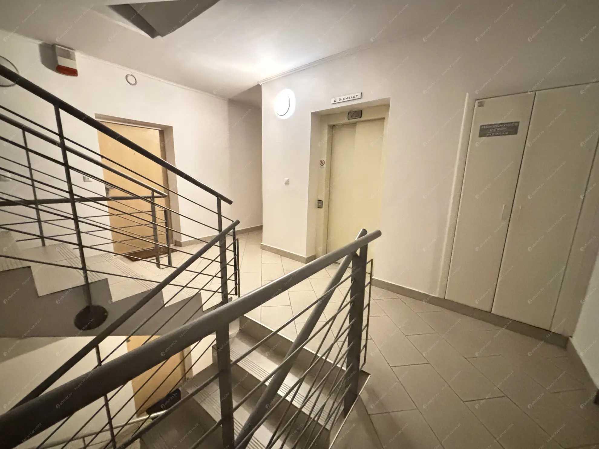 Kiadó albérlet 200000 Ft/hó áron: Budapest, XIII. kerület  Pap Károly utca. Mérete: 44 nm, 1 szobás | Alberlet.hu - 6636763