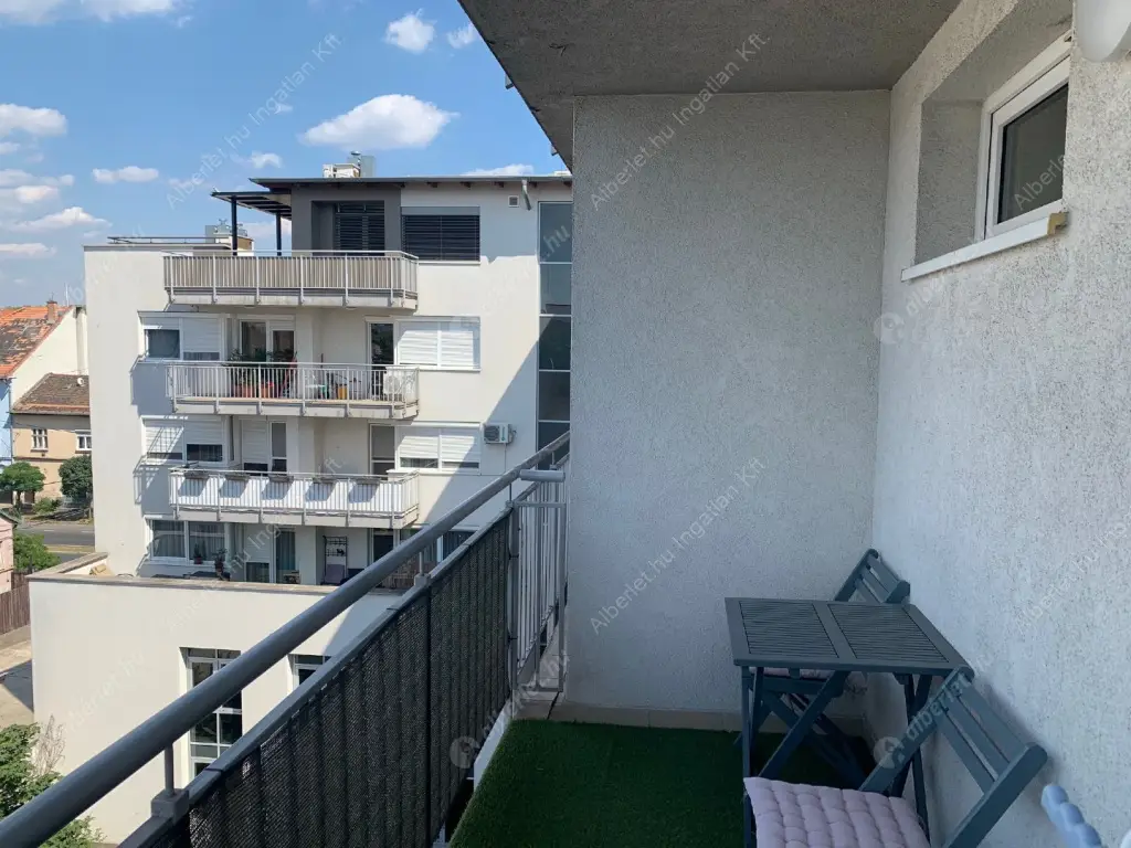 Kiadó albérlet 220000 Ft/hó áron: Budapest, XIII. kerület  Petneházy utca. Mérete: 29 nm, 1 szobás | Alberlet.hu - 6598376