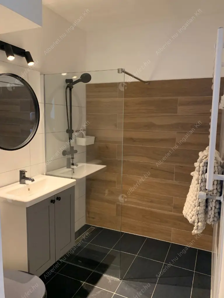 Kiadó albérlet 220000 Ft/hó áron: Budapest, XIII. kerület  Petneházy utca. Mérete: 29 nm, 1 szobás | Alberlet.hu - 6598378