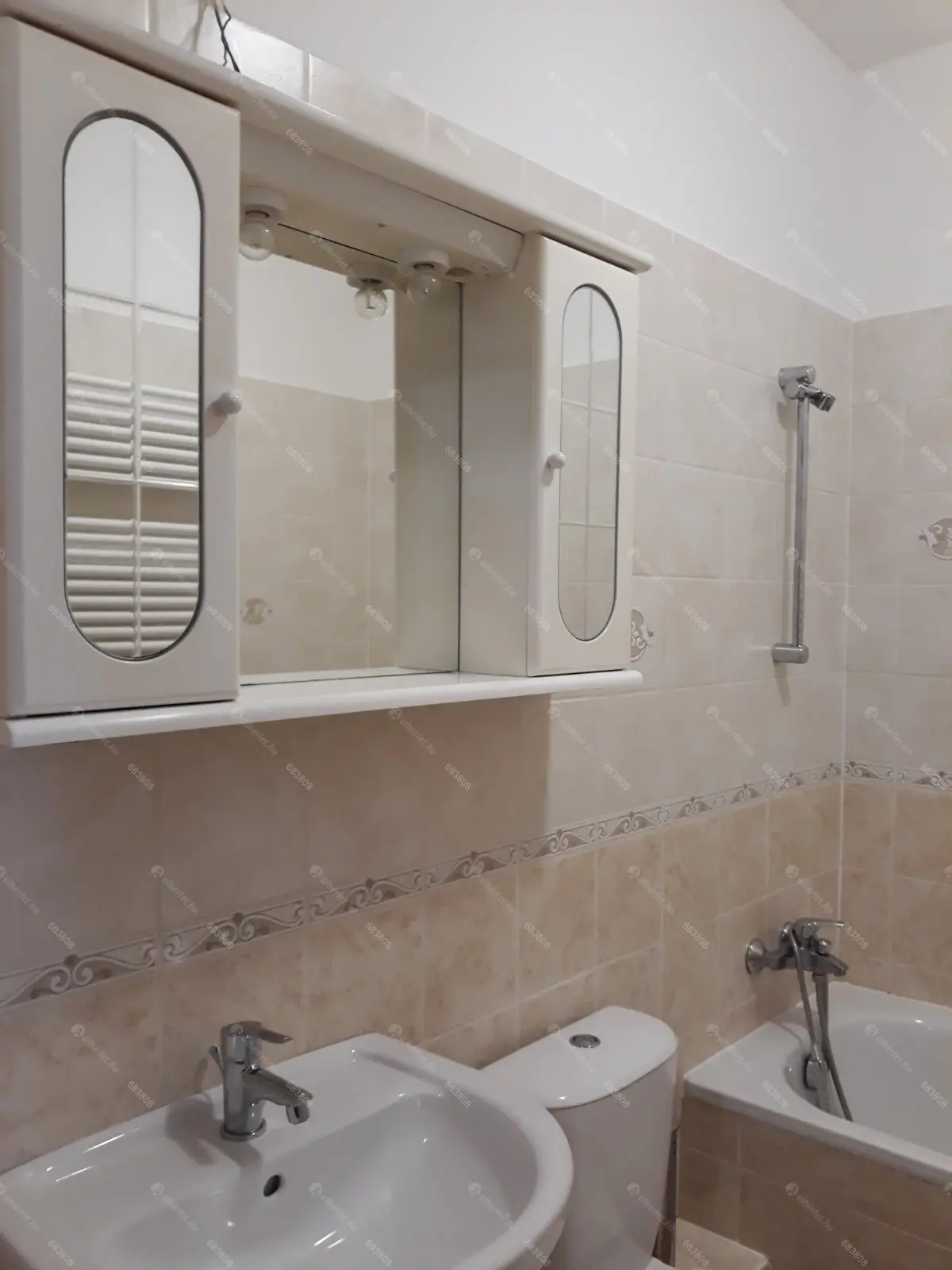 Kiadó albérlet 175000 Ft/hó áron: Budapest, XIII. kerület  Petneházy utca. Mérete: 30 nm, 1 szobás | Alberlet.hu - 5967765