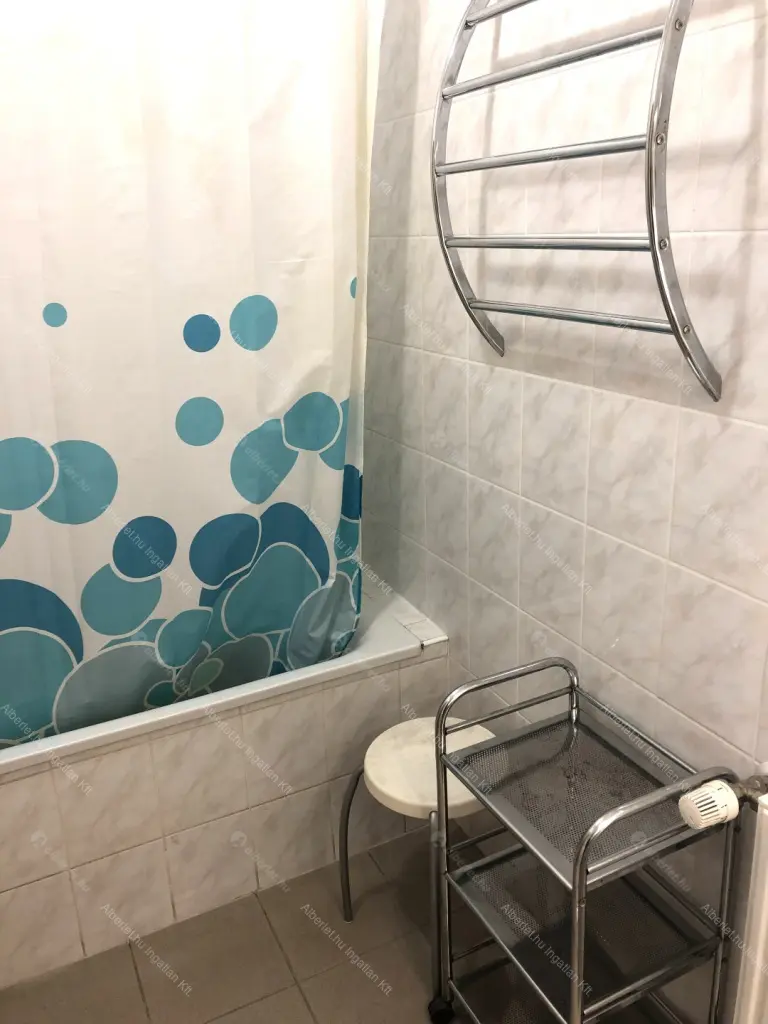 Kiadó albérlet 280000 Ft/hó áron: Budapest, XIII. kerület  Petneházy utca. Mérete: 51 nm, 2 szobás | Alberlet.hu - 6702719