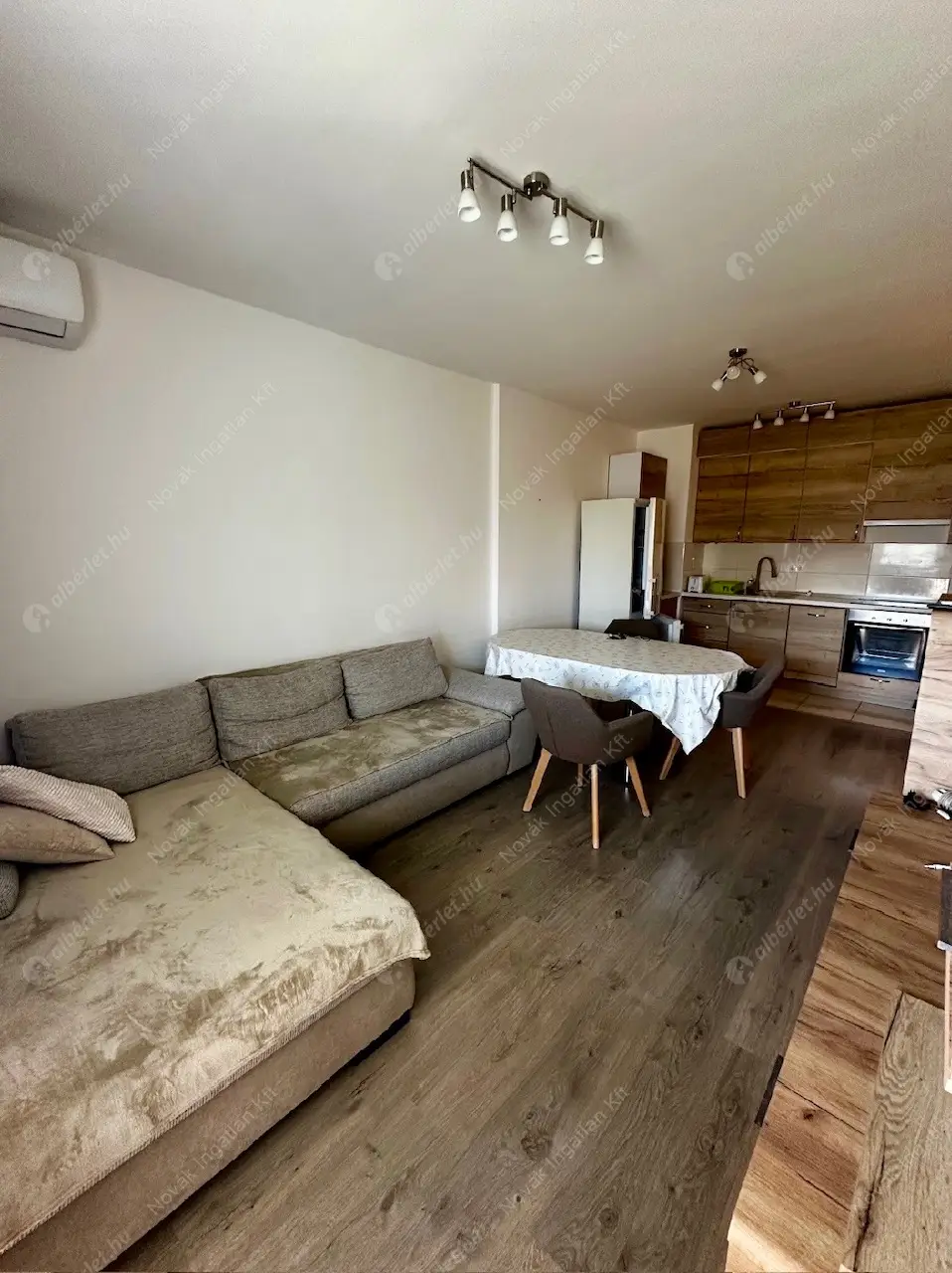 Kiadó albérlet 300000 Ft/hó áron: Budapest, XIII. kerület  Petneházy utca. Mérete: 65 nm, 3 szobás | Alberlet.hu - 6574212