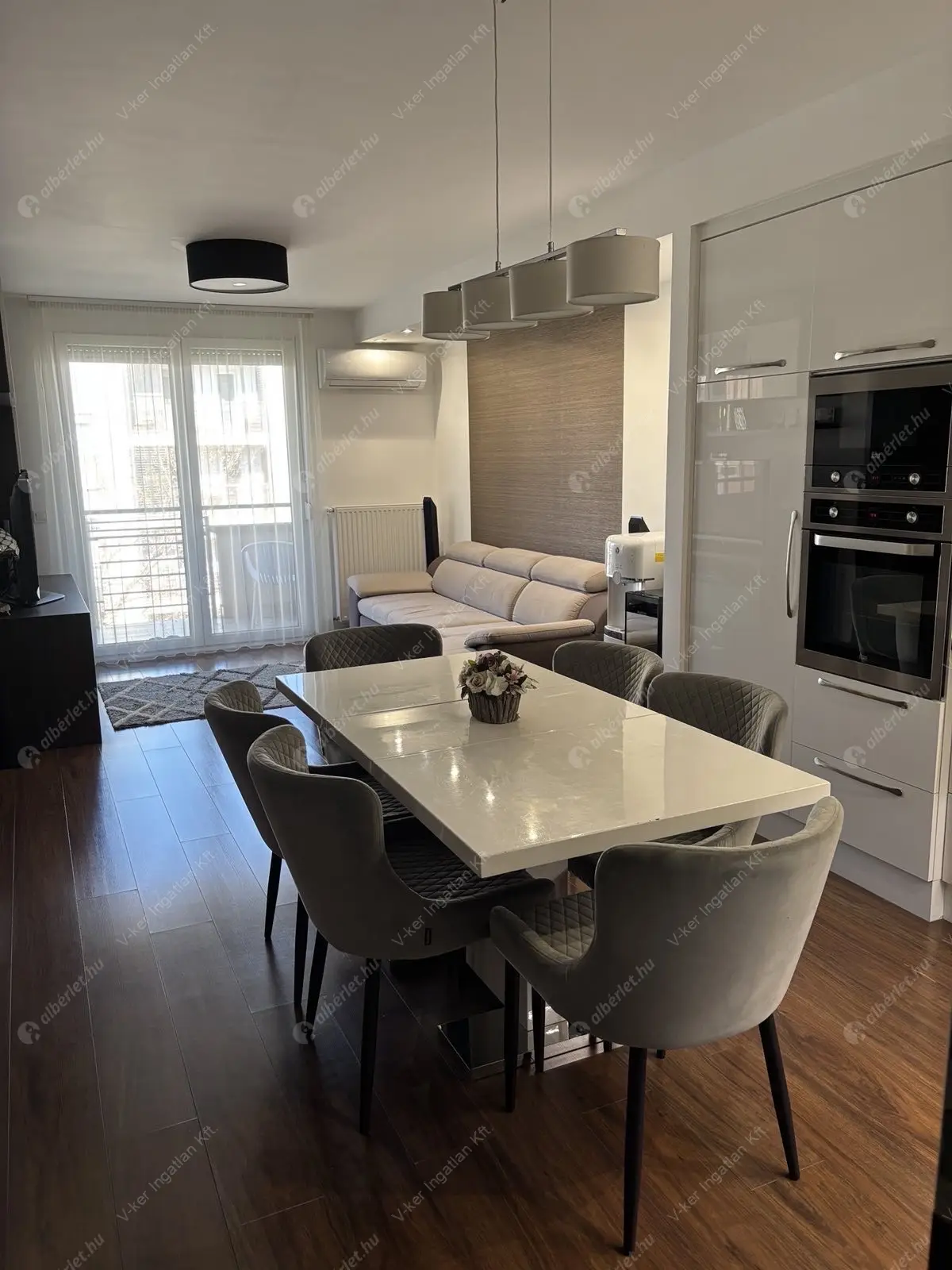Kiadó albérlet 490000 Ft/hó áron: Budapest, XIII. kerület  Petneházy utca. Mérete: 80 nm, 4 szobás | Alberlet.hu - 6582423