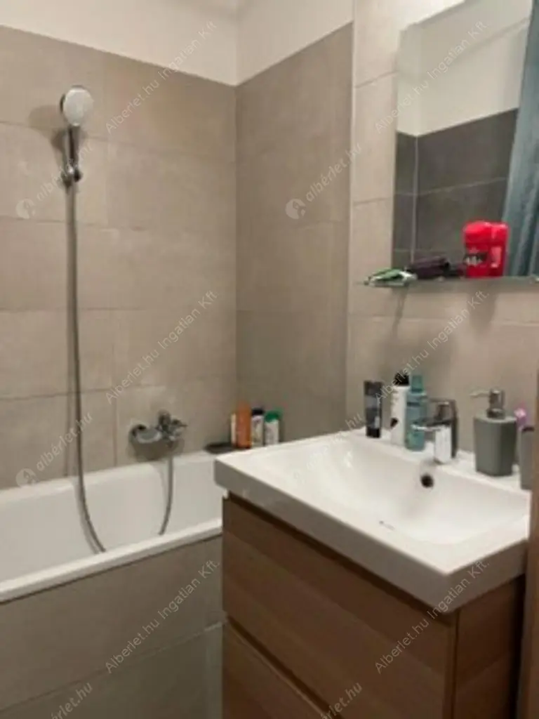 Kiadó albérlet 560000 Ft/hó áron: Budapest, XIII. kerület  Petneházy utca. Mérete: 82 nm, 4 szobás | Alberlet.hu - 6601565