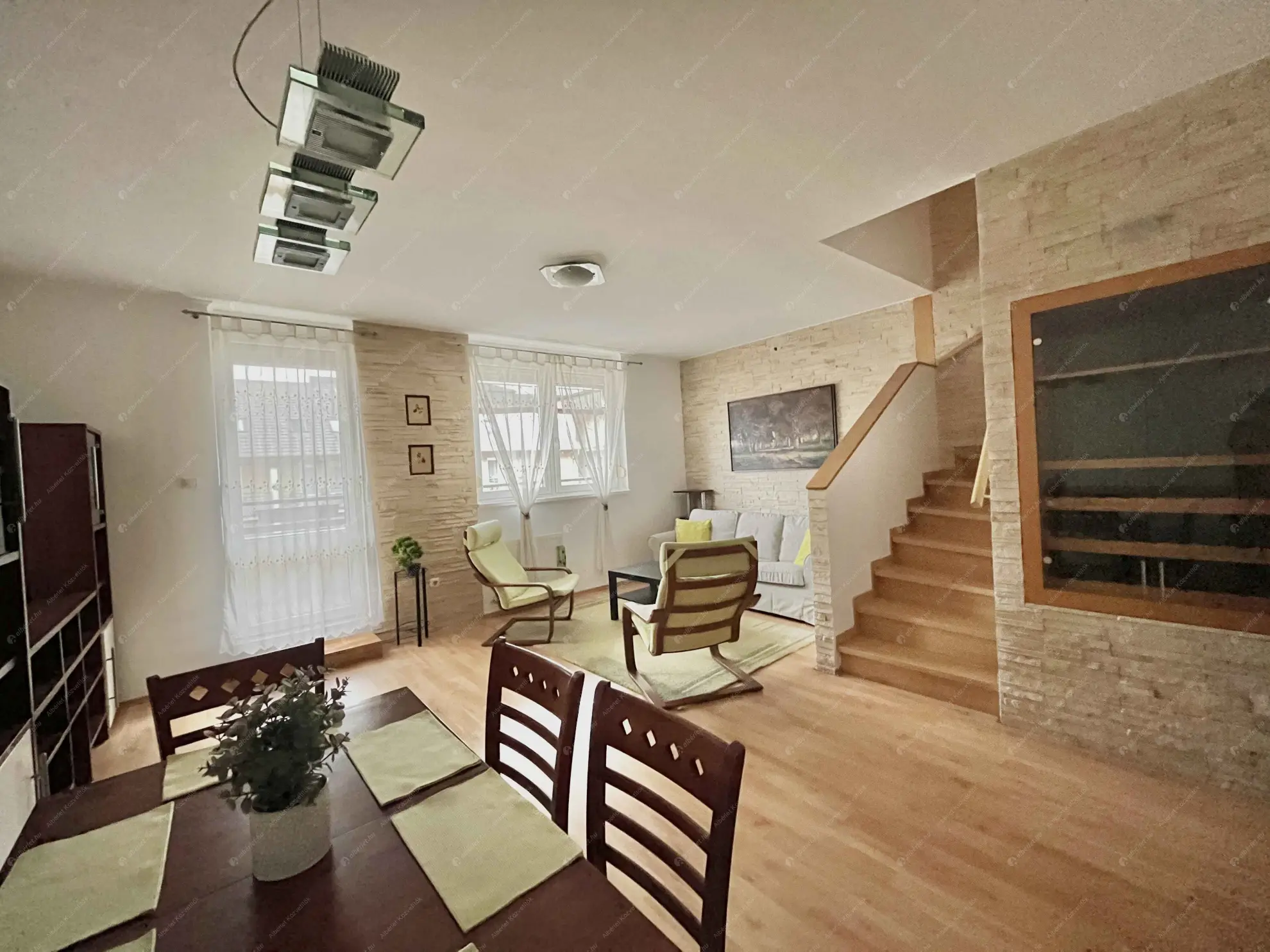 Kiadó albérlet 400000 Ft/hó áron: Budapest, XIII. kerület  Petneházy utca. Mérete: 90 nm, 2 szobás | Alberlet.hu - 6607017