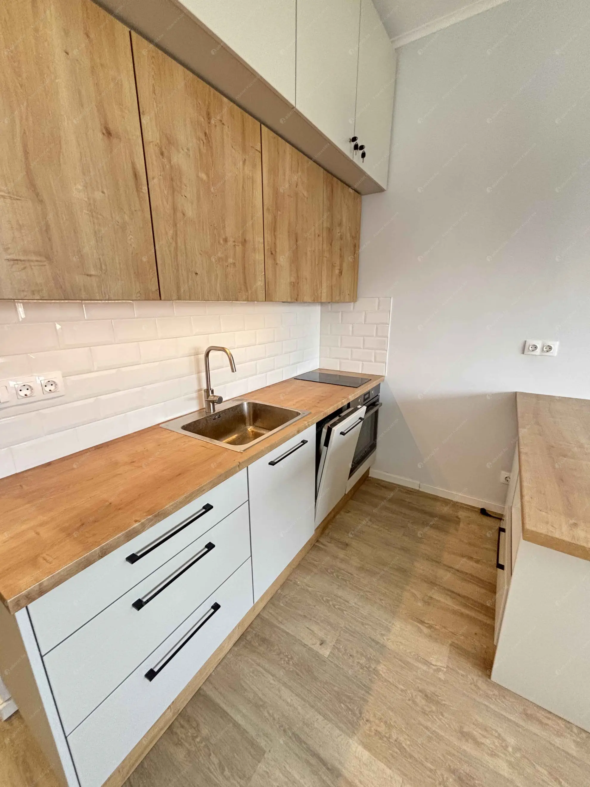 Kiadó albérlet 180000 Ft/hó áron: Budapest, XIII. kerület  Pozsonyi út. Mérete: 27 nm, 1 szobás | Alberlet.hu - 6593438