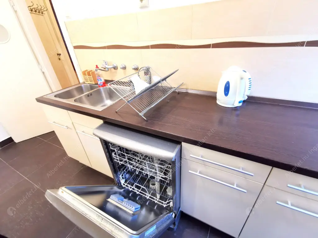 Kiadó albérlet 300000 Ft/hó áron: Budapest, XIII. kerület  Pozsonyi út. Mérete: 66 nm, 2 szobás | Alberlet.hu - 6638326