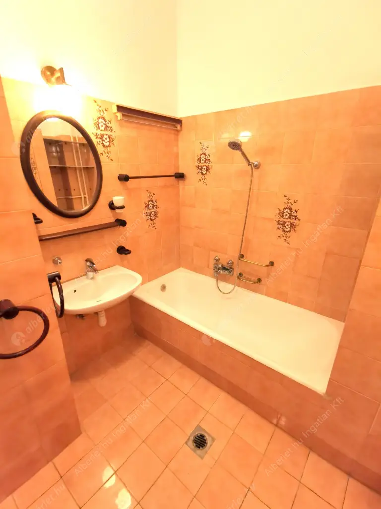 Kiadó albérlet 300000 Ft/hó áron: Budapest, XIII. kerület  Pozsonyi út. Mérete: 66 nm, 2 szobás | Alberlet.hu - 6638338