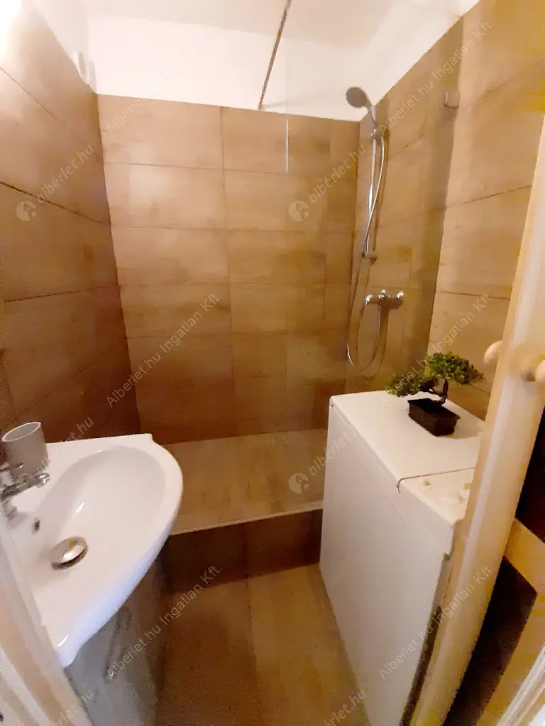 Kiadó albérlet 380000 Ft/hó áron: Budapest, XIII. kerület  Pozsonyi út. Mérete: 70 nm, 1 szobás | Alberlet.hu - 6599178