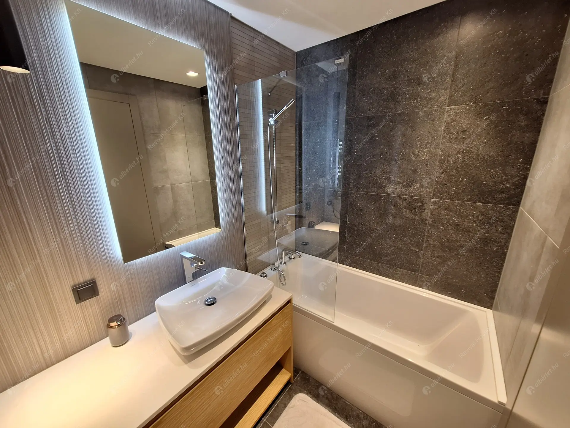 Kiadó albérlet 773000 Ft/hó áron: Budapest, XIII. kerület  Pozsonyi út. Mérete: 80 nm, 3 szobás | Alberlet.hu - 6359928